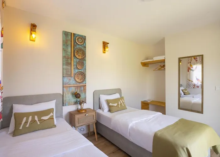 מלון Bir Dem אורלה